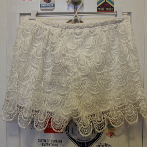 Lace Shorts - Picture 3 of 4